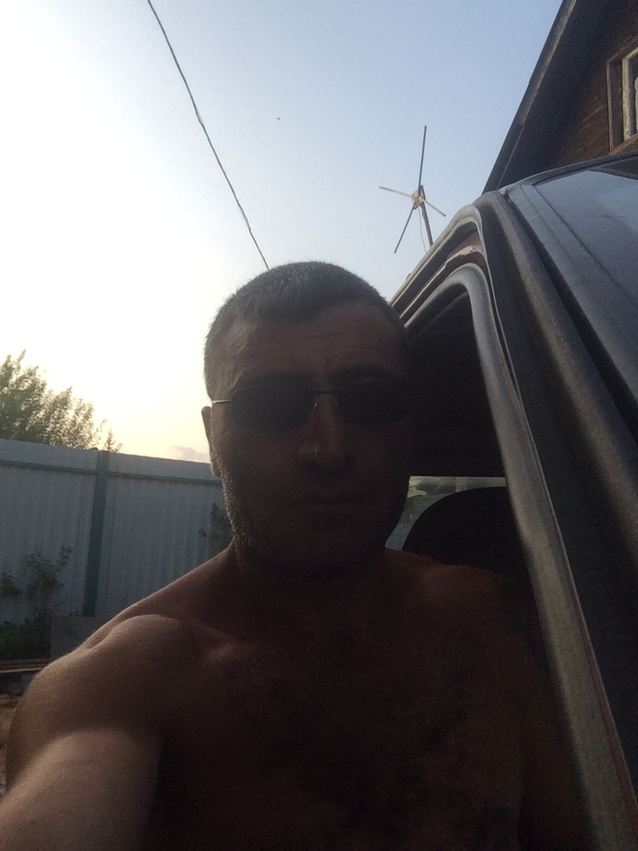  ,   Artur, 44 ,   ,   , c 