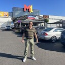  ,   Hovik, 54 ,   ,   