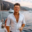  ,   Leon, 51 ,   ,   