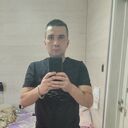  ,   Viktor, 40 ,   ,   