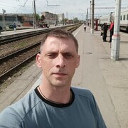  ,  Viktor, 38