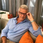  Jouy-en-Josas,  Frank, 52
