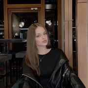  ,  Polina, 19