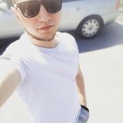  ,  Edek, 34