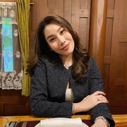  ,   Mei Li, 36 ,   ,   