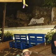  ,  Arkadi, 42