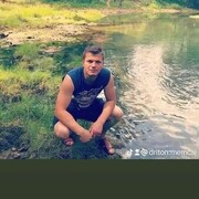  ,  Toni, 31