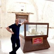  ,   Zaur, 48 ,   ,   , c 