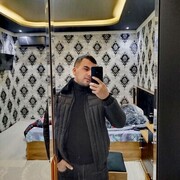  ,  Bek, 28