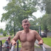  ,   Anton, 32 ,   ,   