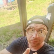  ,  Lesha, 32