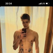  ,   Critic, 31 ,   ,   
