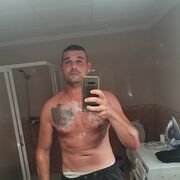  ,  Kamil, 33