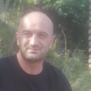  ,  Dato, 37