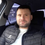  ,  Viktor, 30