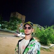  ,  Renat, 26