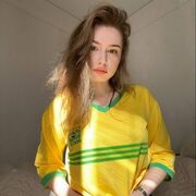  , 