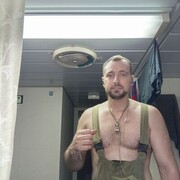  ,  Jon, 36