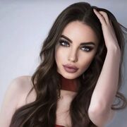 ,   Anna, 29 ,   