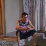  ,   Lekso, 48 ,  