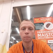 ,  Artur, 35