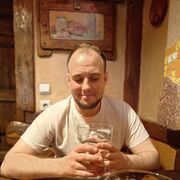  ,  Kadafi, 34
