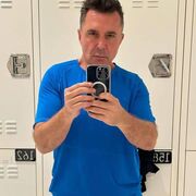 Frankfurt am Main,   James Lucas, 50 ,   ,   