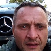  -,  Viktor, 45