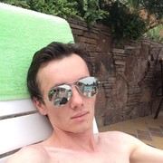  ,  Sherzod, 33
