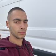  ,  Sasha, 25