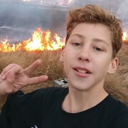  ,  Alex, 20