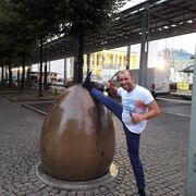  ,   Yriy, 42 ,  