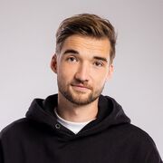  ,  Gio, 22