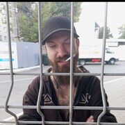  ,  Alex, 32