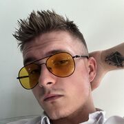  ,  Dreamer, 24