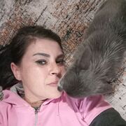  ,   Maria, 44 ,  