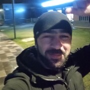  ,  Bezoyan, 31