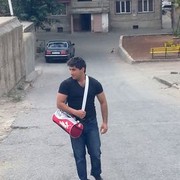  ,   Gagik, 33 ,   