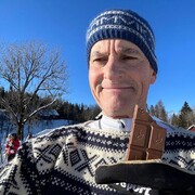  Bedford Park,   Vladimir Mat, 60 ,   c 