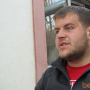  ,   Viktoras, 32 ,   