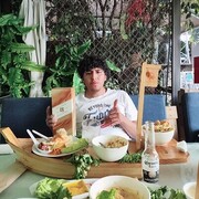  ,  Luis, 26