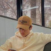  ,   Shakxa, 21 ,   ,   