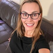  Mars,  Nadine, 43