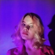  ,  Sandra, 19