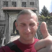  ,  Niko, 44