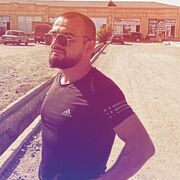  ,  Elcin, 29
