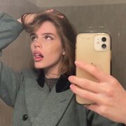  ,   Julia, 22 ,   