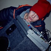  ,   Viktor, 30 ,   
