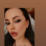  ,  Adelaida, 24