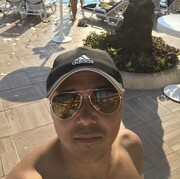  ,  Vadim, 40